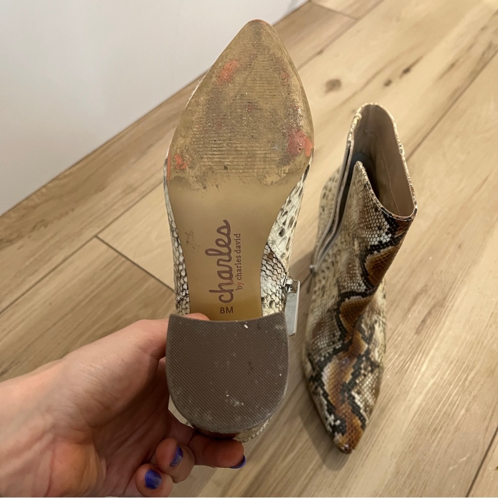 Charles David Python / Snake Print Boots đ - Picture 5 of 5